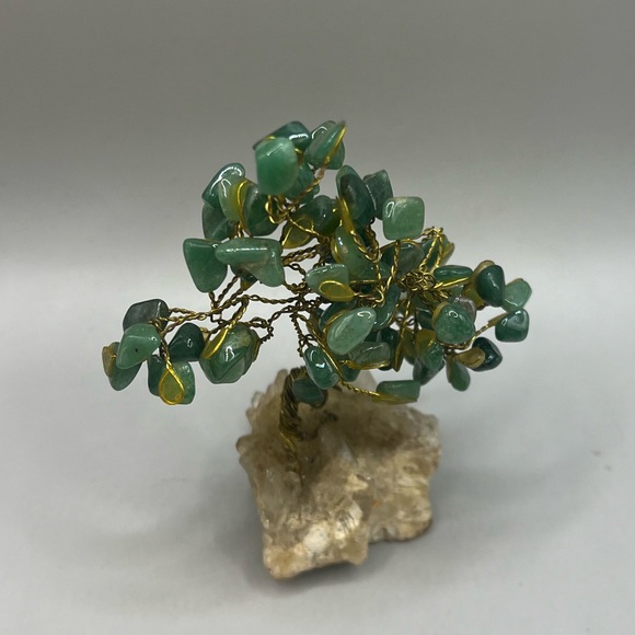 Green Quartz Gemstone Tree 5” Handmade by Brazil Gems - Picture 4 of 4